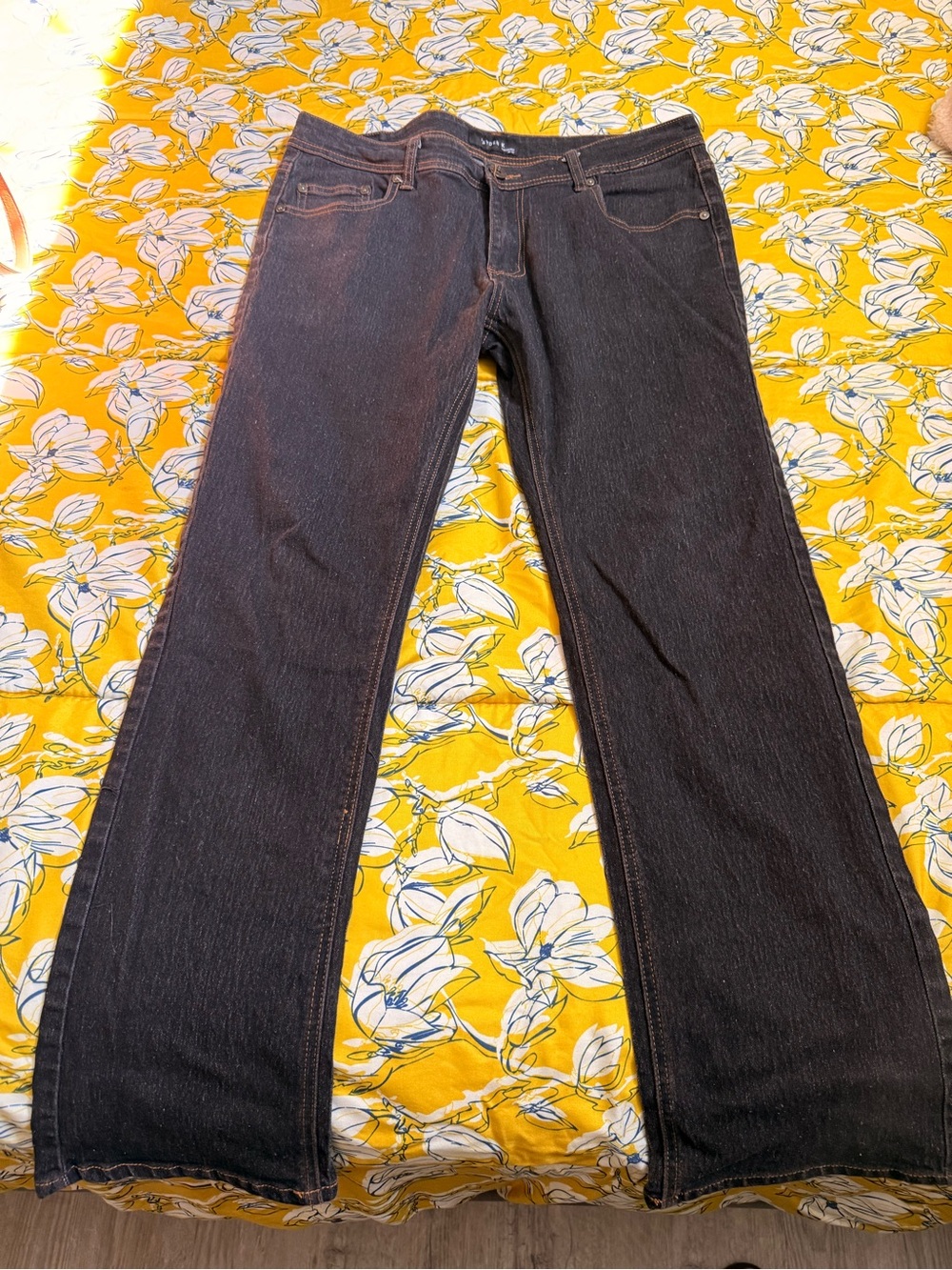 Men's Dark Wash Straight-Leg Jeans